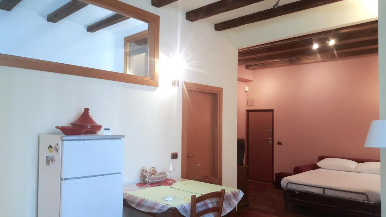 Appartamento Monolocale in centro a Verona Esterno foto